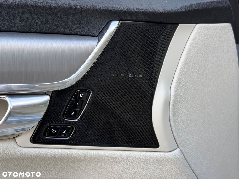 Volvo S90 D4 SCR Momentum Pro - 14
