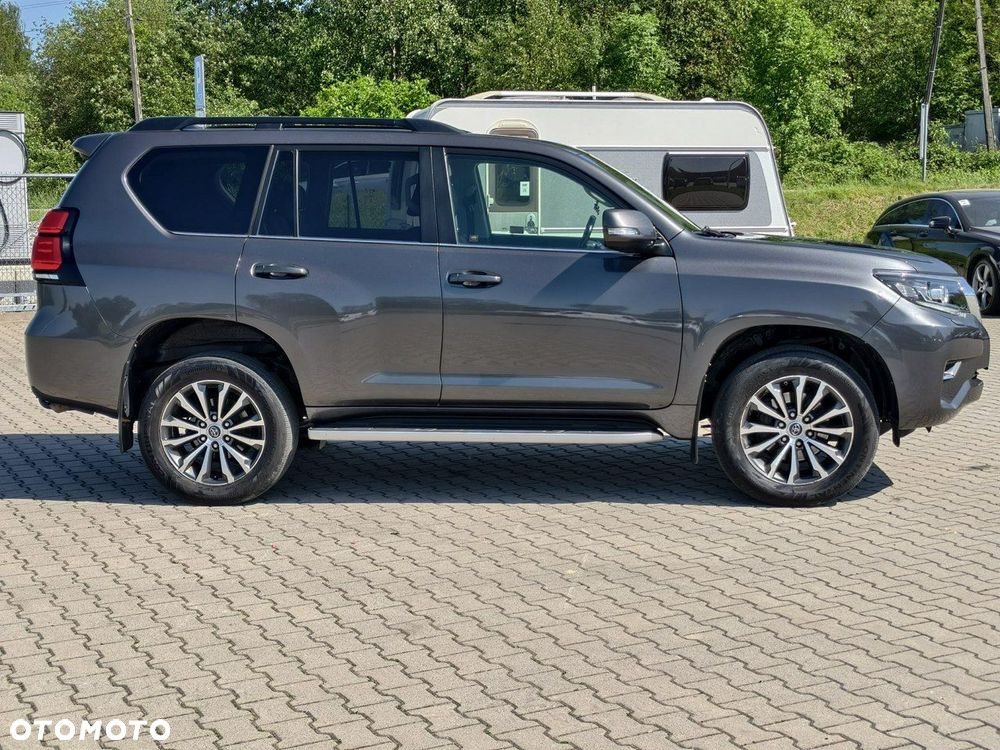 Toyota Land Cruiser - 8