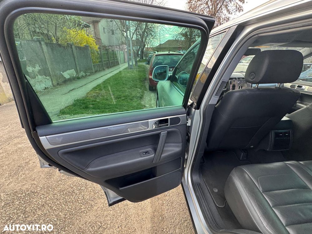 Volkswagen Touareg - 18