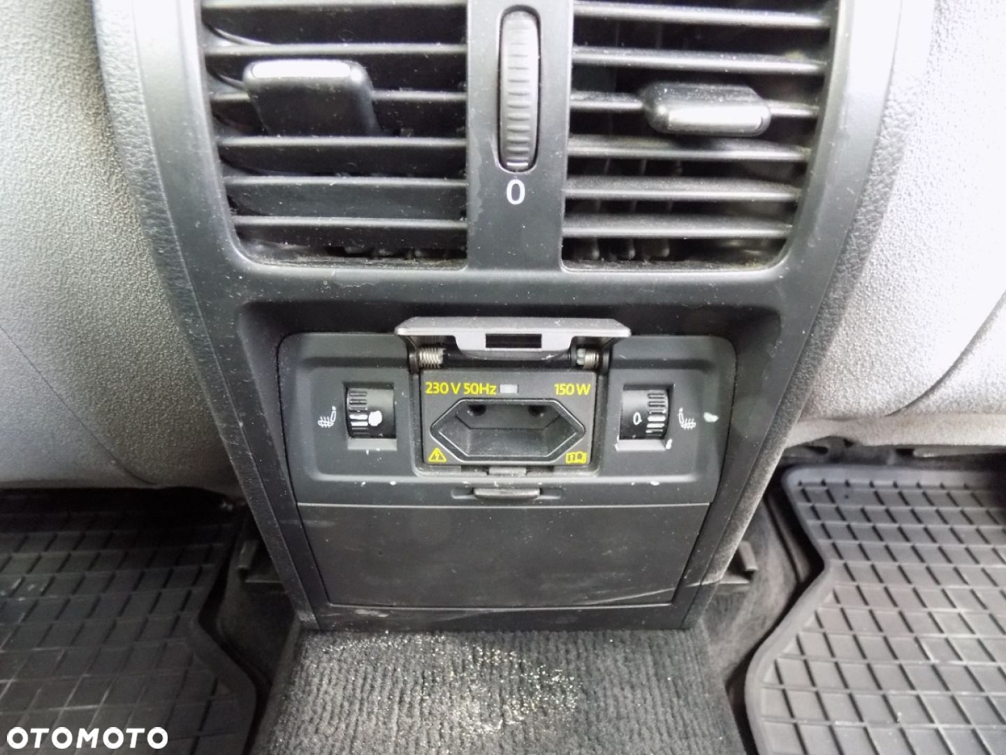 Volkswagen Passat - 11