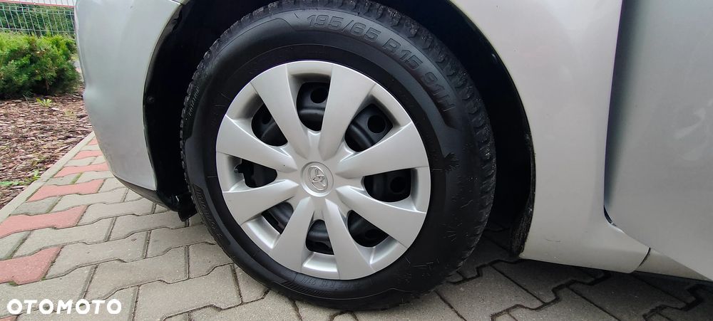 Toyota Auris 1.4 D-4D Terra - 23