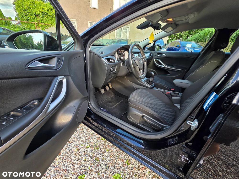 Opel Astra 1.2 T Edition S&S - 10