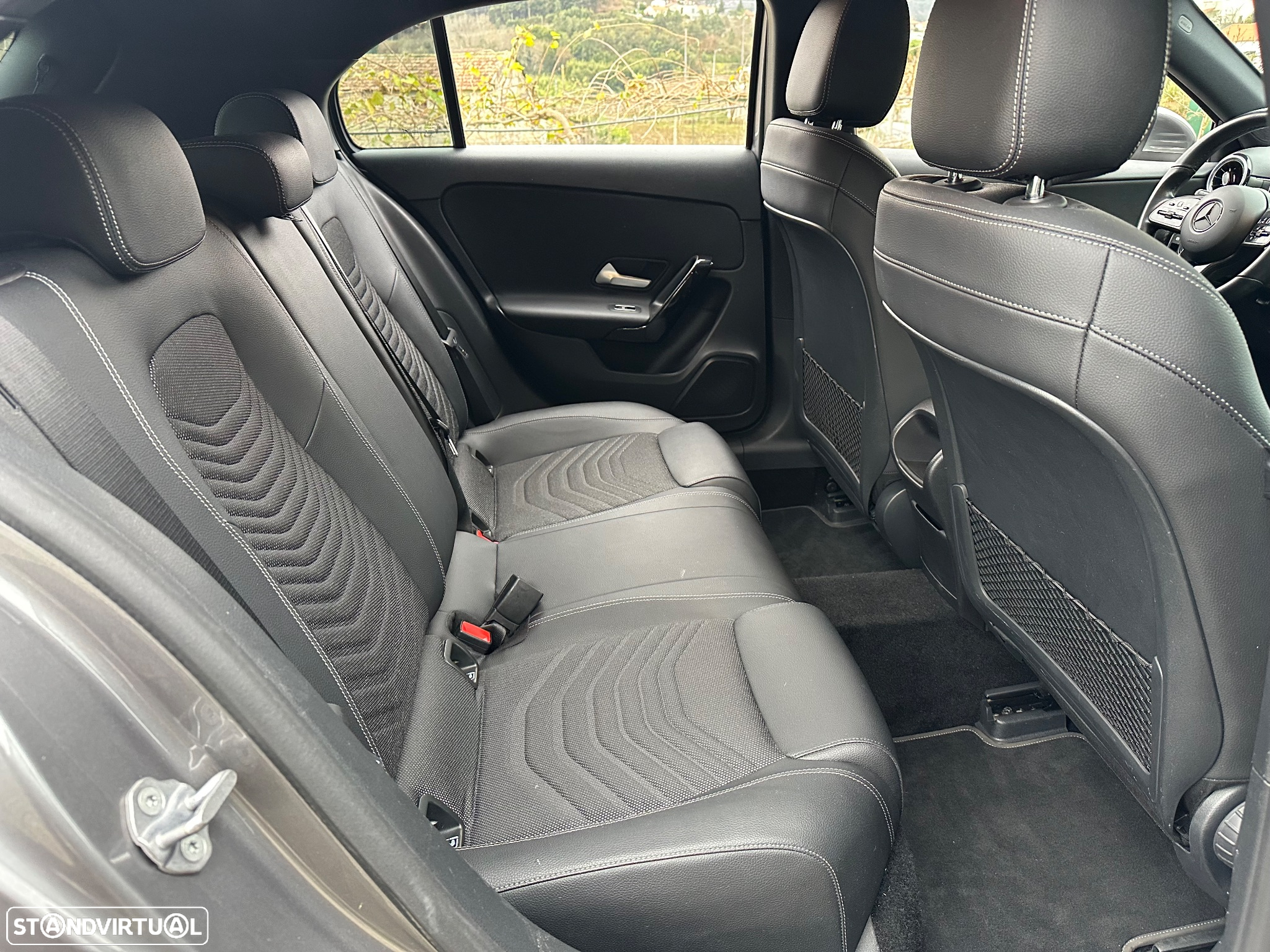 Mercedes-Benz A 180 d Style Plus Aut. - 33