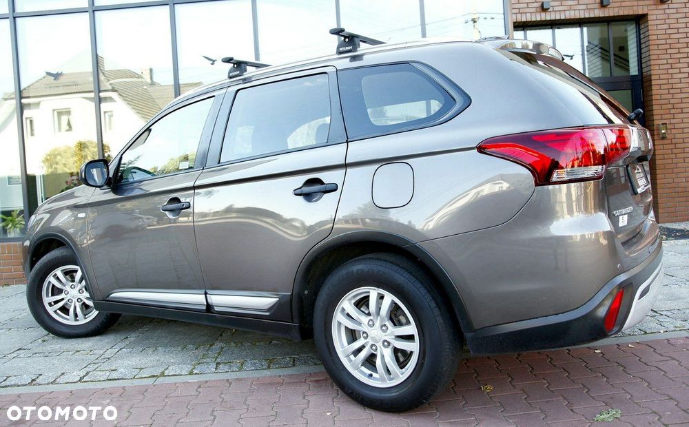 Mitsubishi Outlander - 28