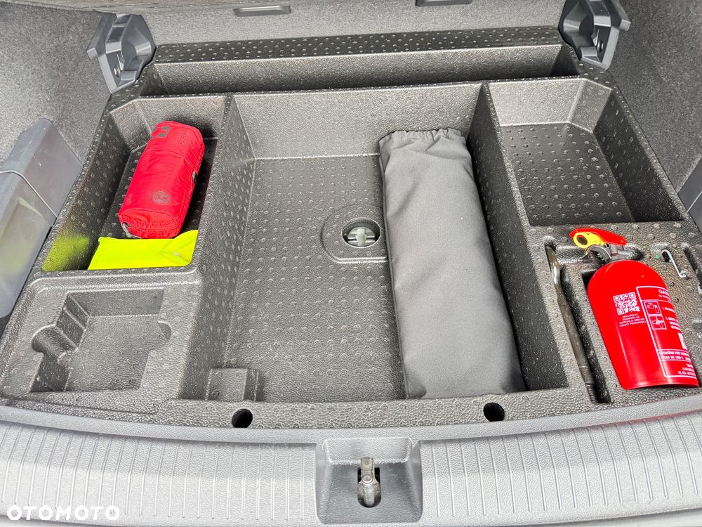 Volkswagen Tiguan 2.0 TDI SCR 4MotION DSG R-Line - 10