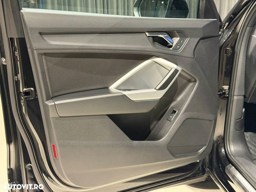 Audi Q3 - 18