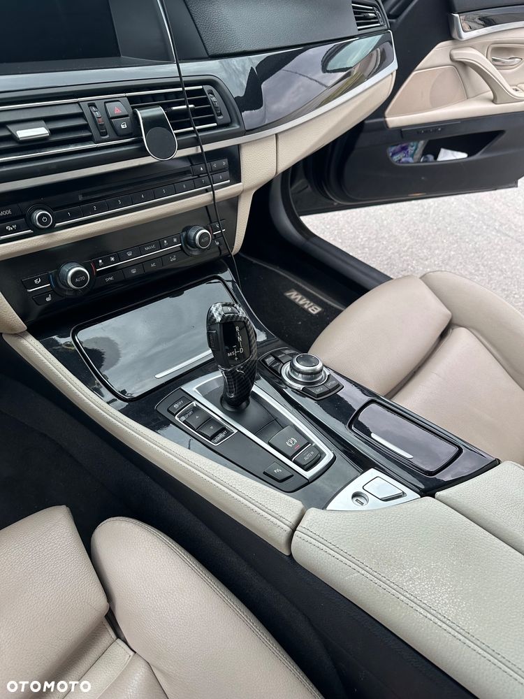 BMW Seria 5 520d Luxury Line - 8