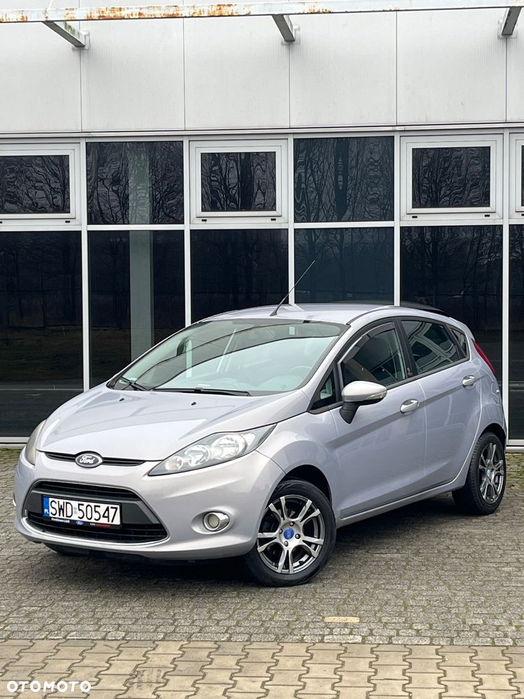Ford Fiesta 1.4 Autom Champions Edition - 9