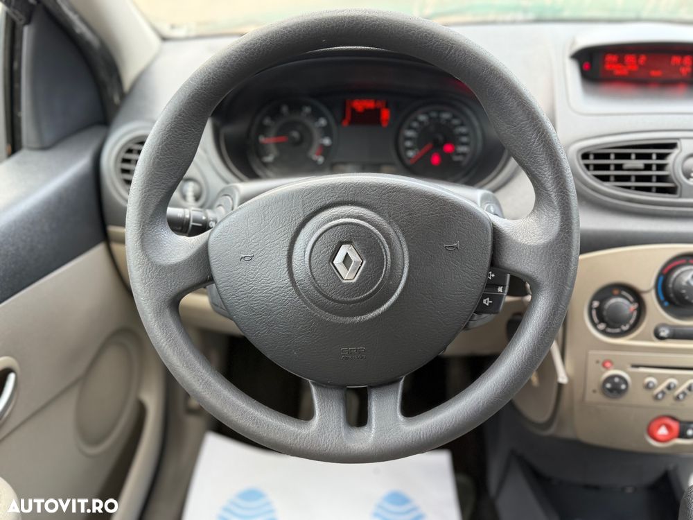 Renault Clio - 9