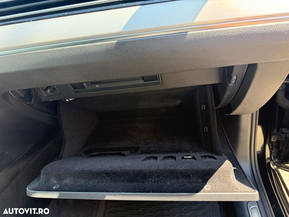 Volkswagen Passat 2.0 TDI DSG 4Motion R Executive - 18