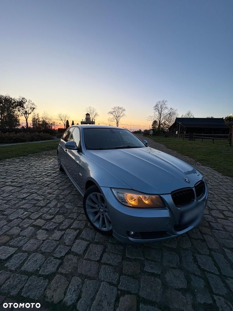 BMW Seria 3 318i - 2