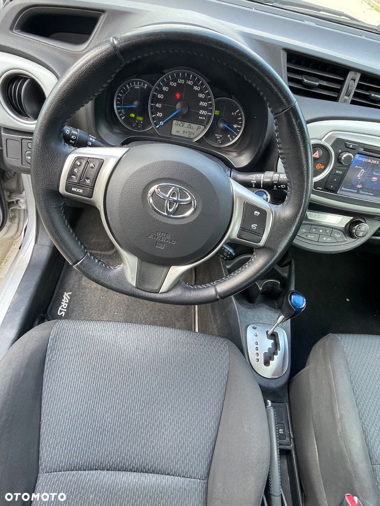 Toyota Yaris - 13