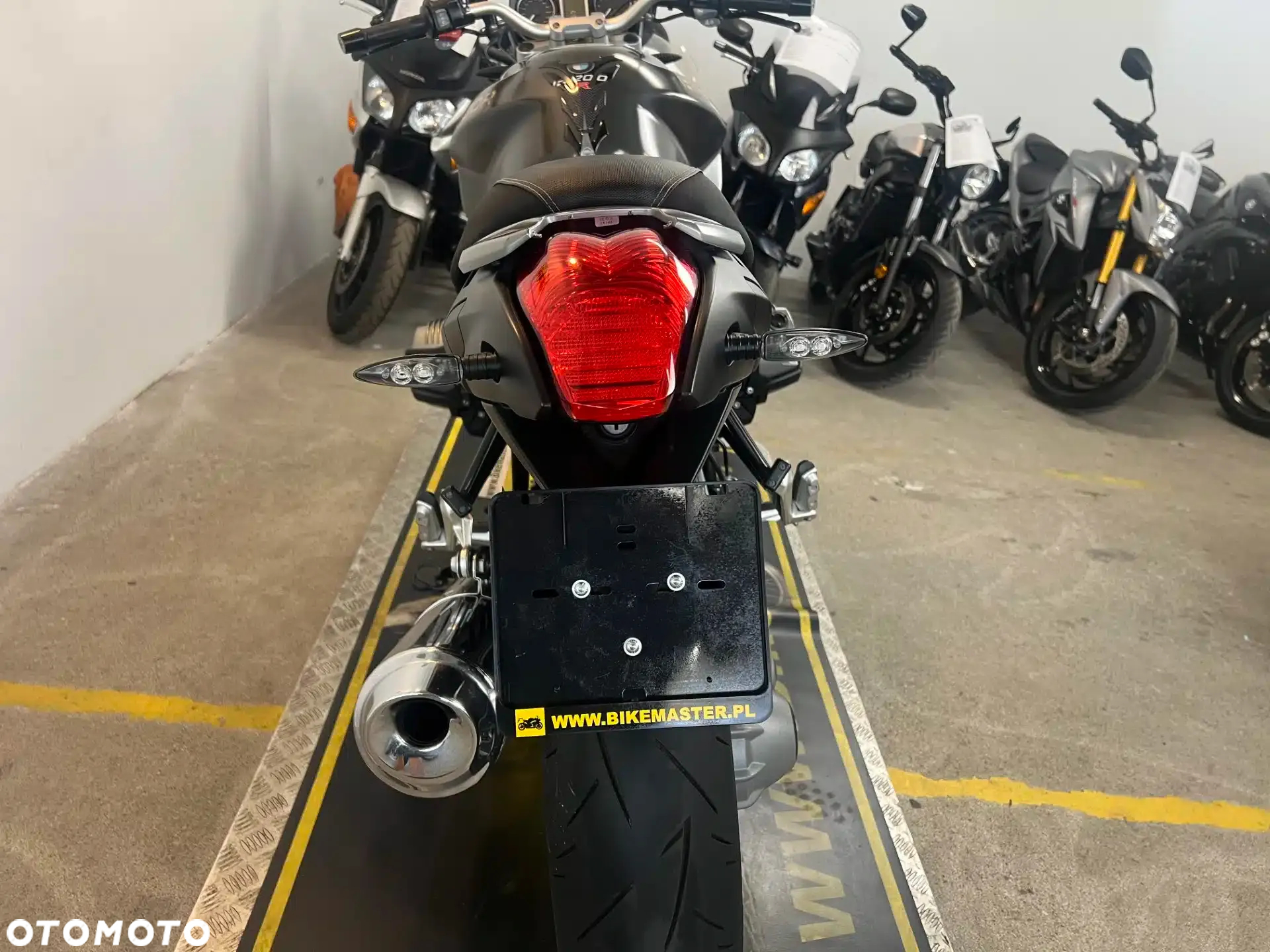 BMW R - 19