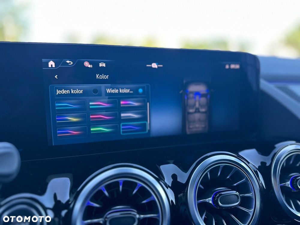Mercedes-Benz GLA 200 AMG Line - 18