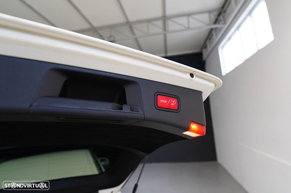 Mercedes-Benz E 220 BlueTEC Avantgarde Auto. - 24