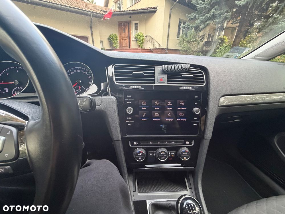 Volkswagen Golf - 12