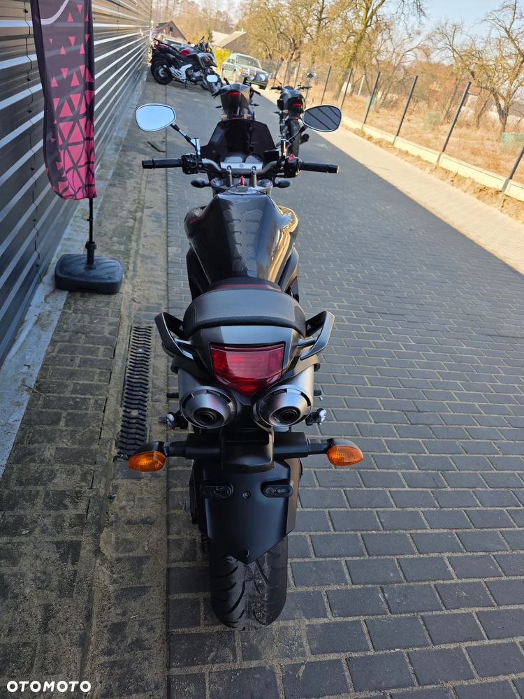 Yamaha FZ6 - 30