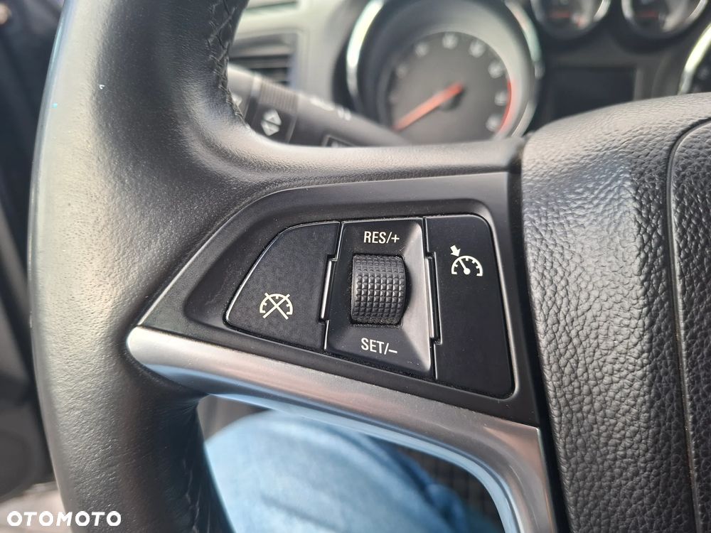 Opel Insignia 2.0 T Cosmo - 17