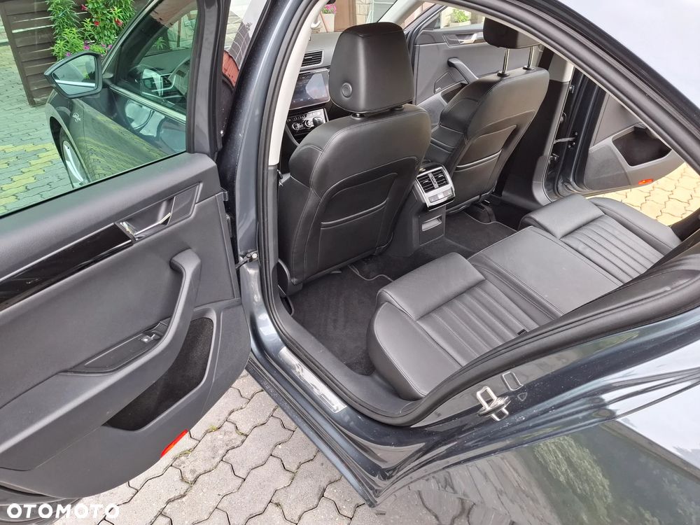Skoda Superb 2.0 TDI 4x4 L&K DSG - 10