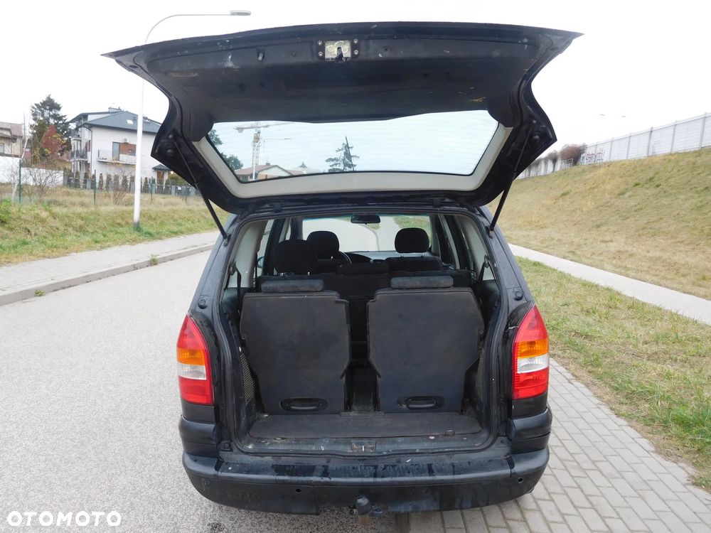 Opel Zafira 1.8 16V Comfort - 11