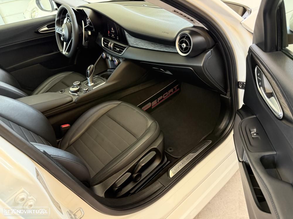 Alfa Romeo Giulia 2.2 D Super AT8 - 21