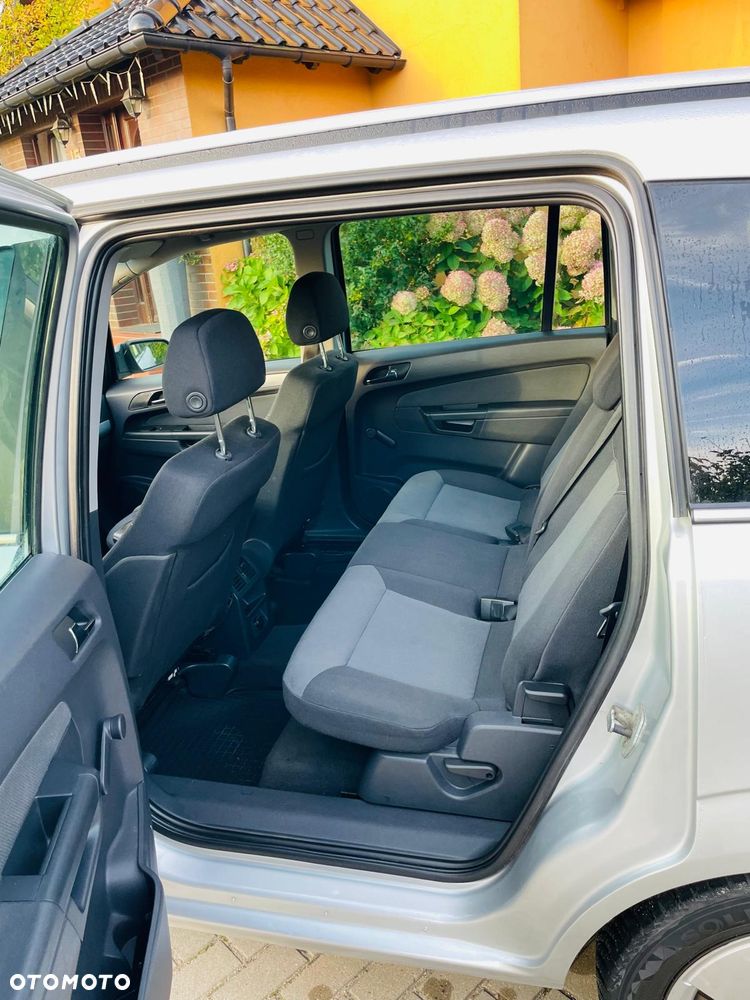 Opel Zafira - 19
