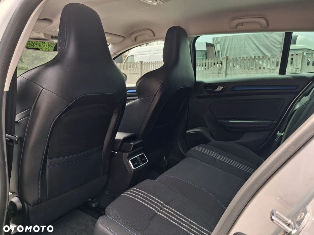 Renault Megane ENERGY dCi 110 EDC BOSE EDITION - 29