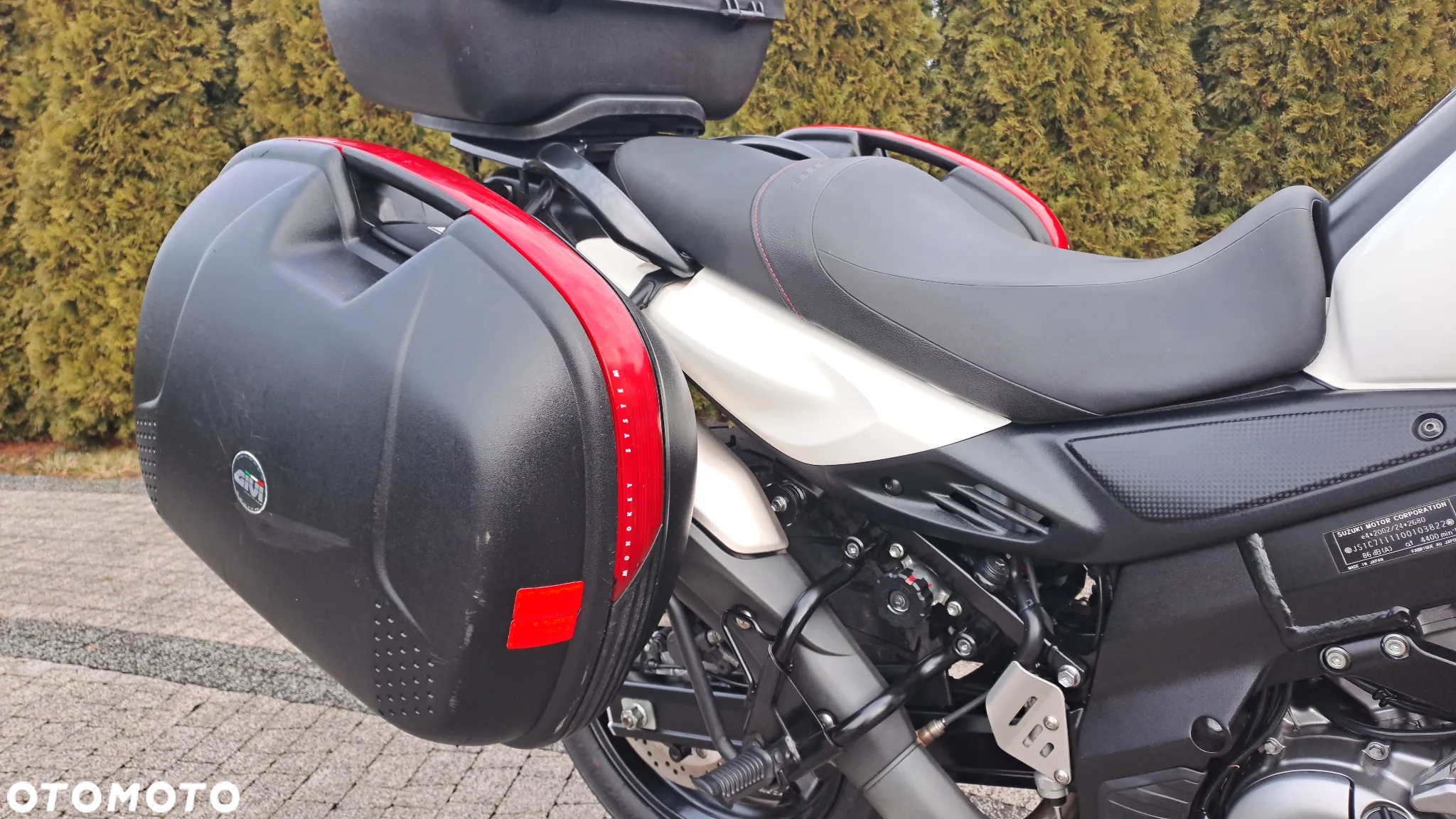 Suzuki DL - 16