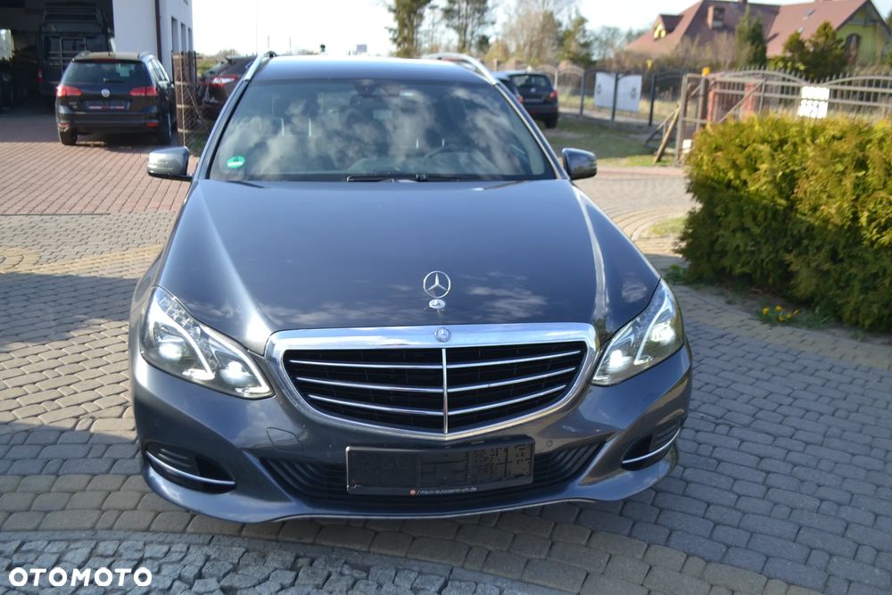 Mercedes-Benz Klasa E 200 T BlueTEC 7G-TRONIC - 2