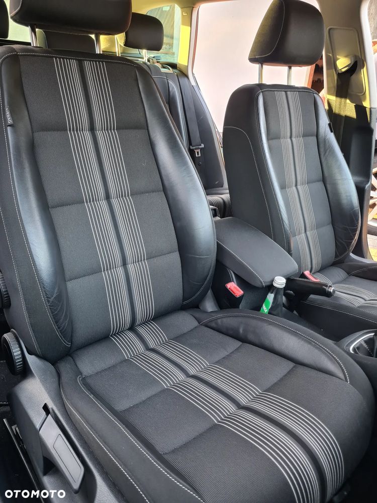 Volkswagen Golf 2.0 TDI DPF BlueMotion Technology MATCH - 19