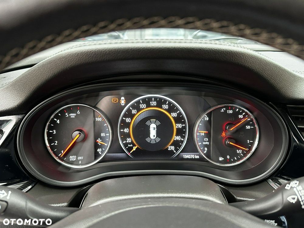 Opel Insignia 2.0 CDTI Cosmo S&S - 24