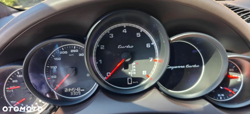 Porsche Cayenne - 12