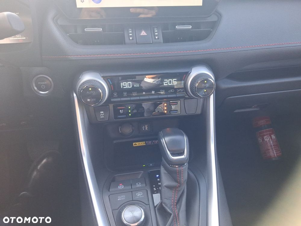 Toyota RAV4 2.5 Plug-In Hybrid Style 4x4 - 18