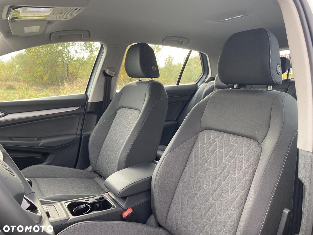 Volkswagen Golf - 11