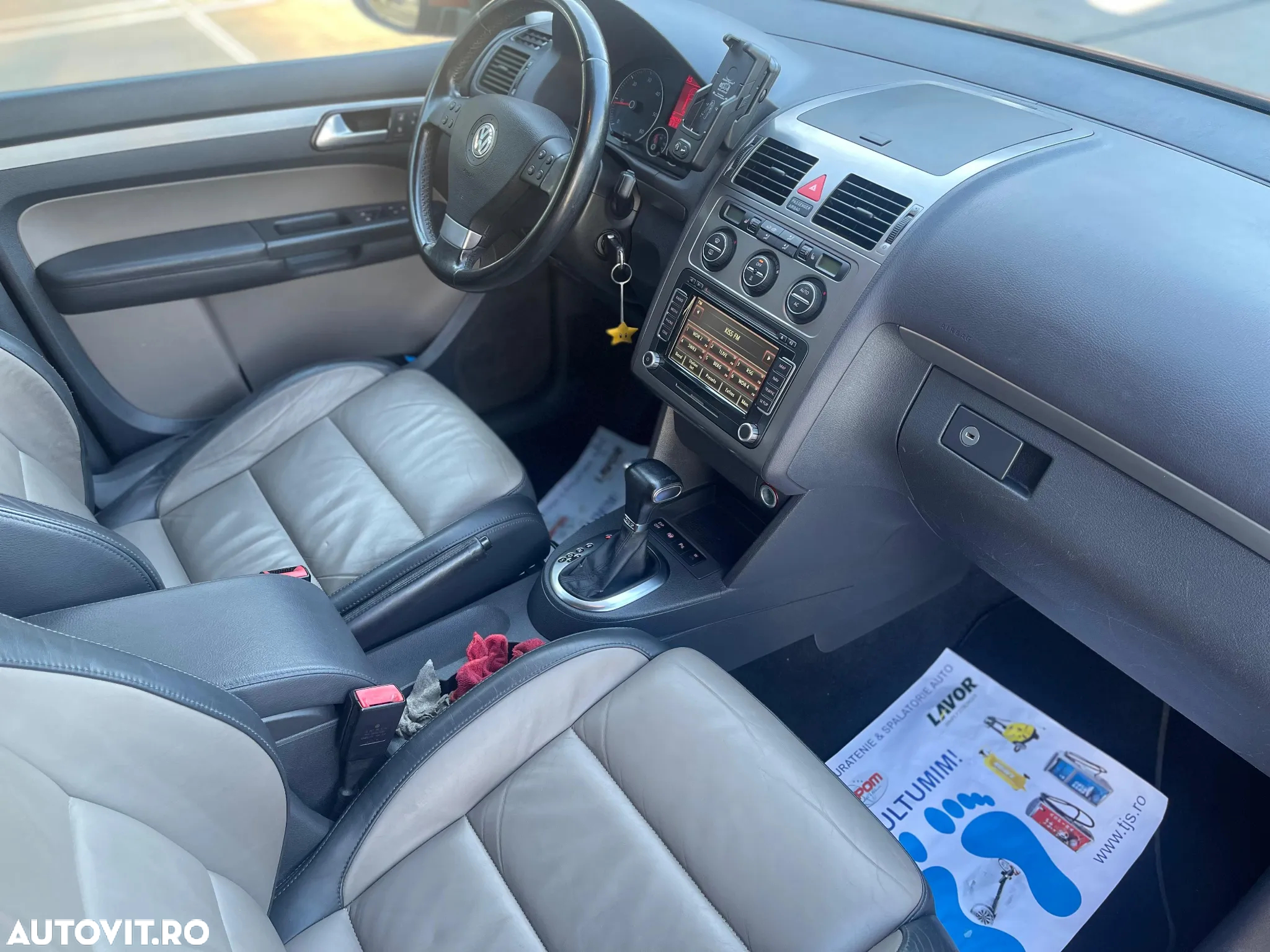 Volkswagen Touran 1.9 TDI DPF DSG United - 7