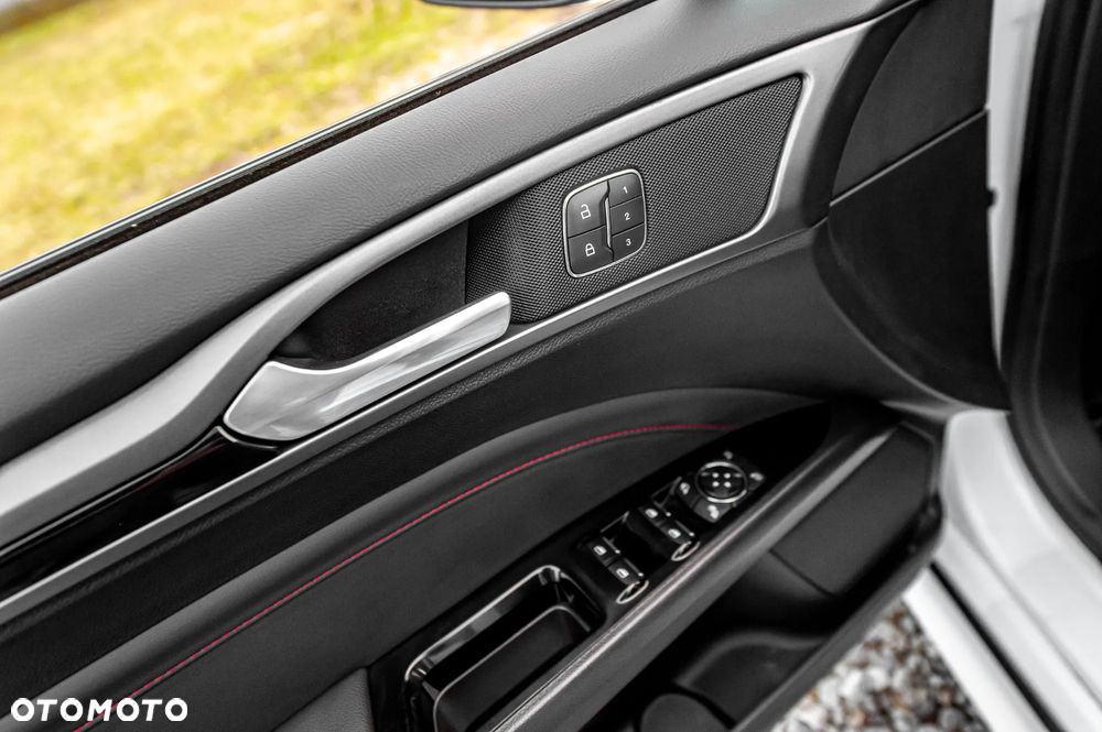 Ford Mondeo - 21