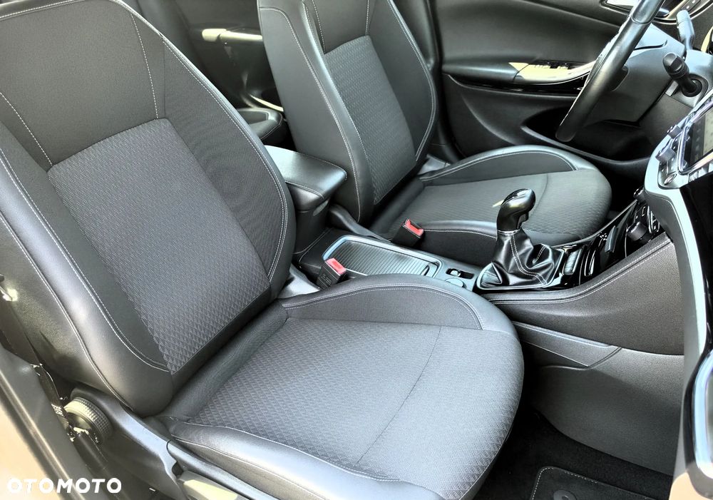 Opel Astra 1.4 Turbo Innovation - 34