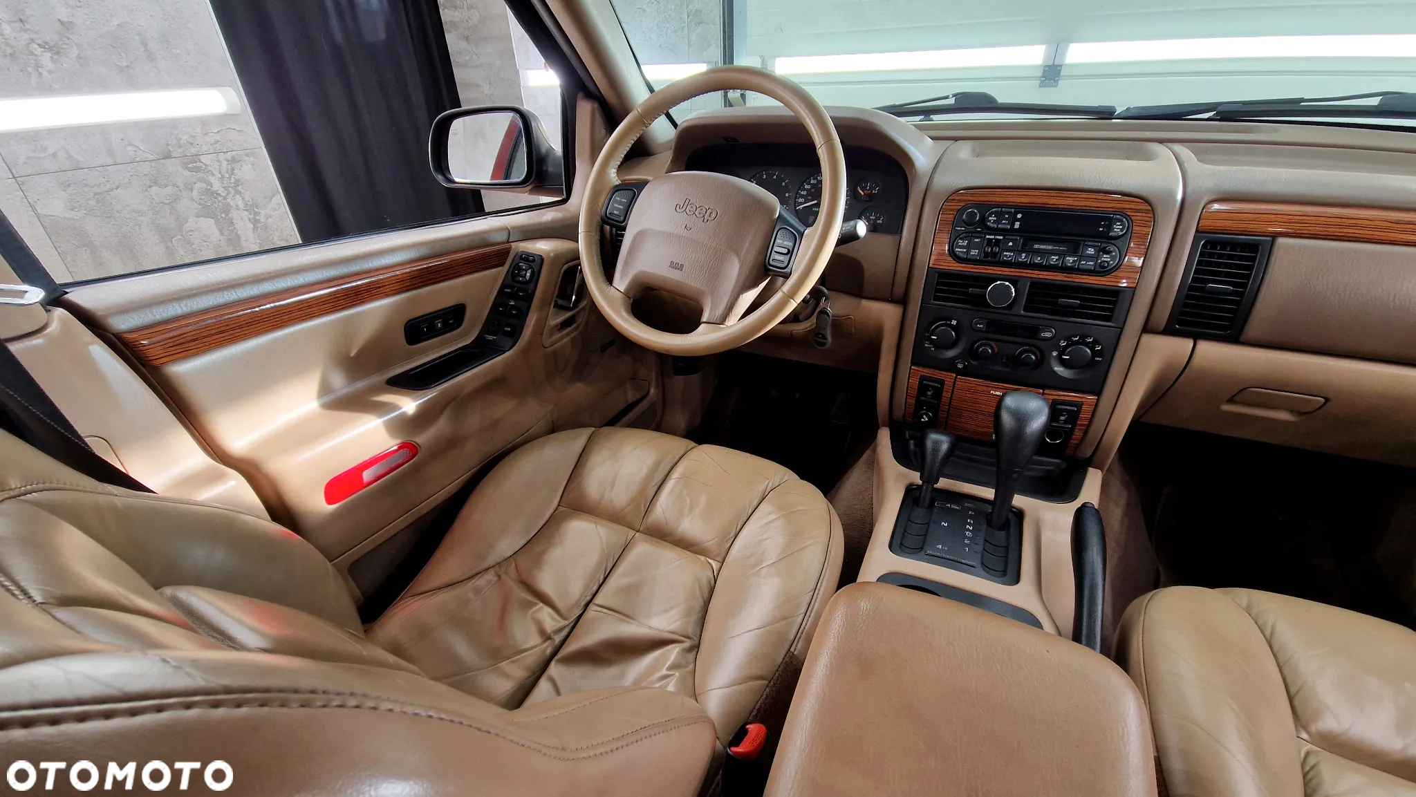 Jeep Grand Cherokee 4.7 Limited - 23
