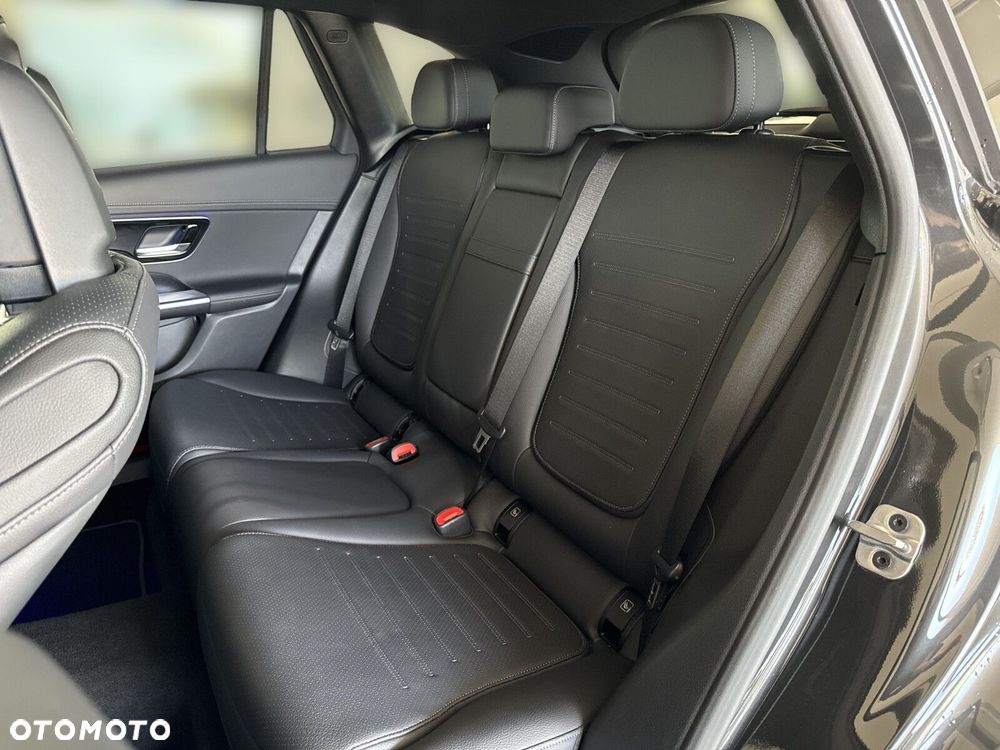 Mercedes-Benz GLC - 25