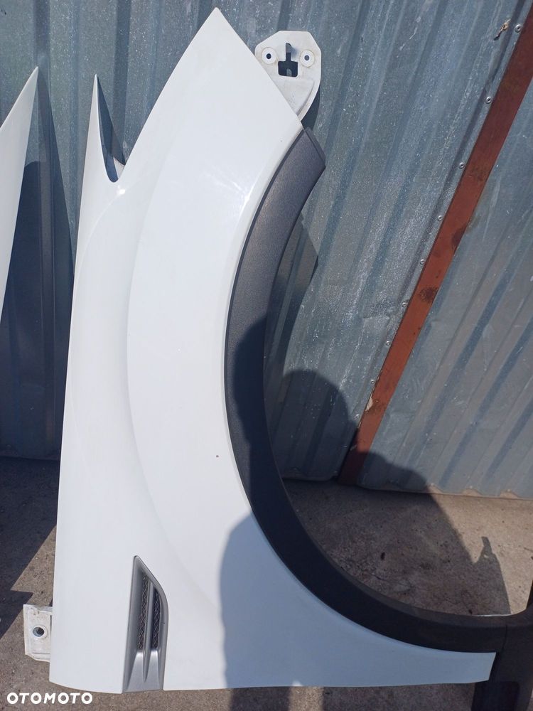 Błotnik przedni prawy lub lewy Ford Kuga Mk 1 kolor 58- biały - 2