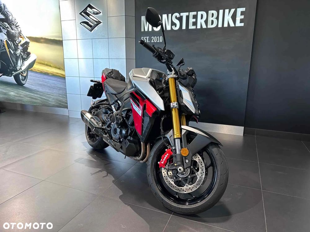 Suzuki GSX - 2