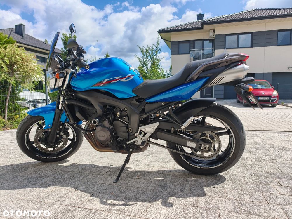 Yamaha FZ6 - 8
