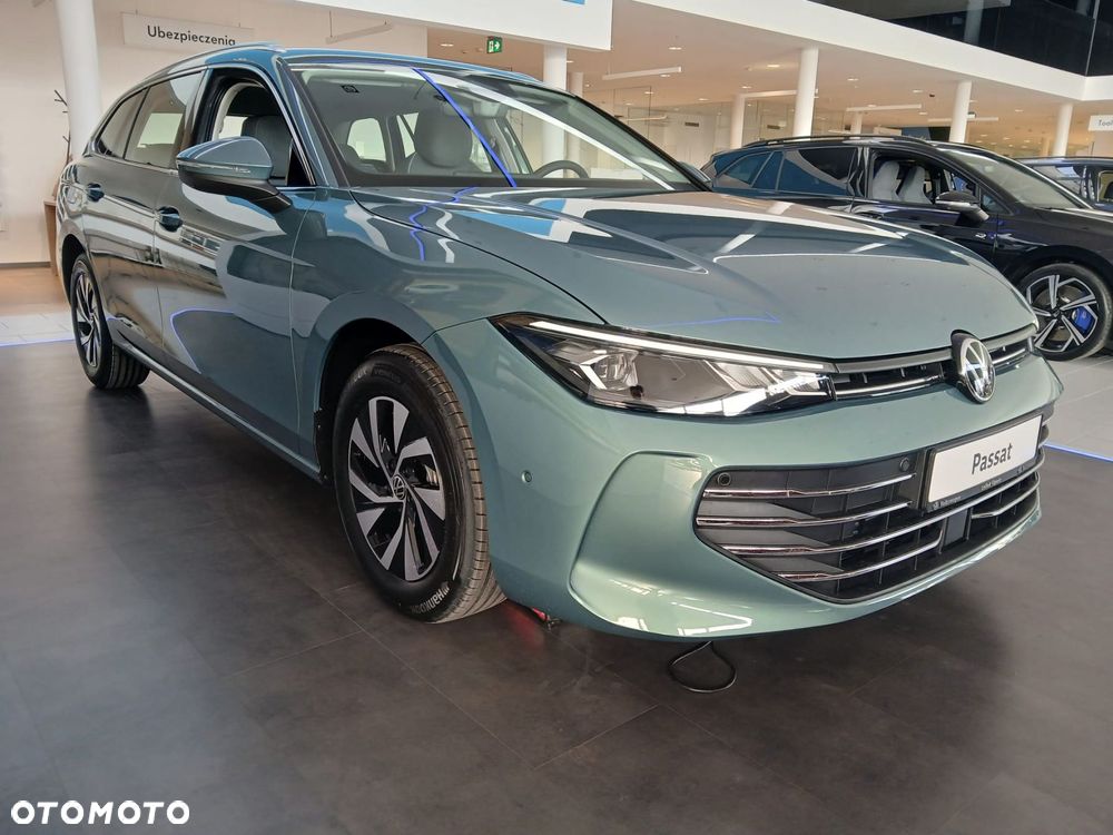 Volkswagen Passat - 4