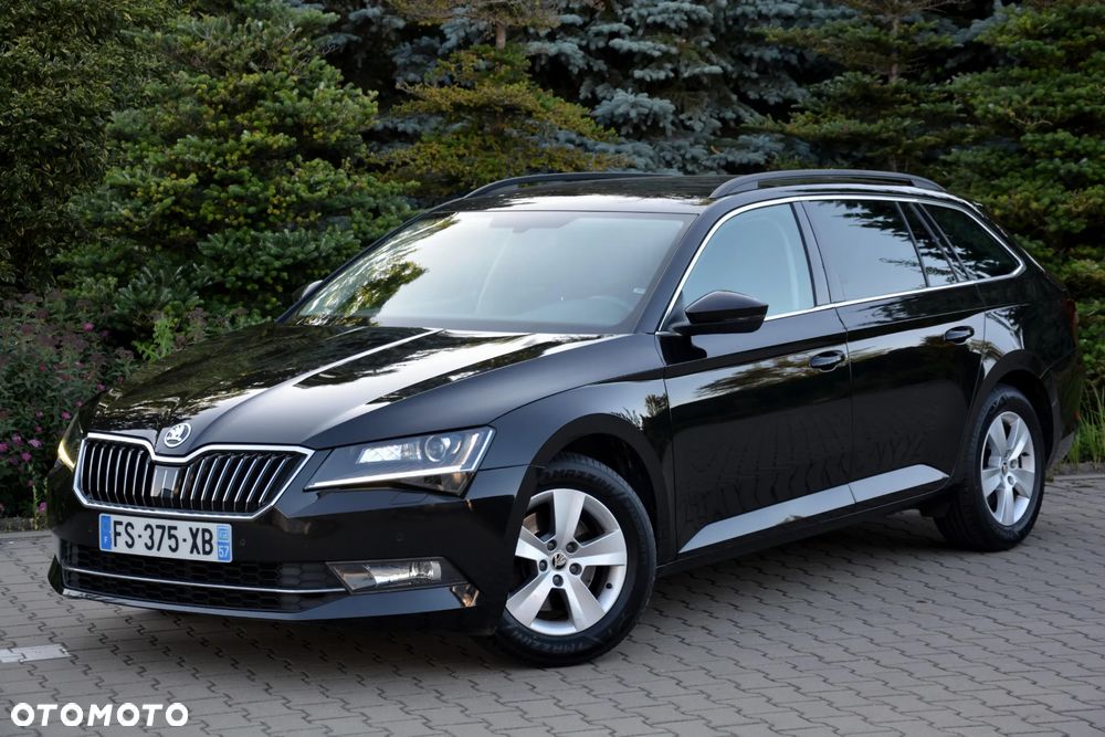 Skoda Superb 2.0 TDI DSG Ambition - 11