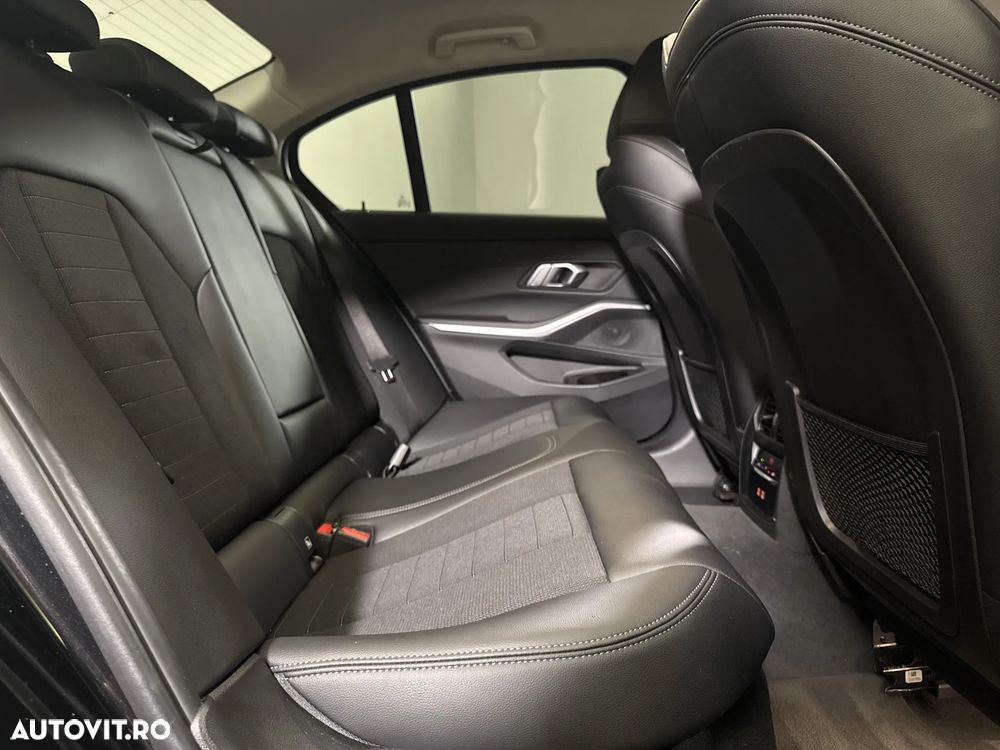 BMW Seria 3 320i xDrive Aut. - 13