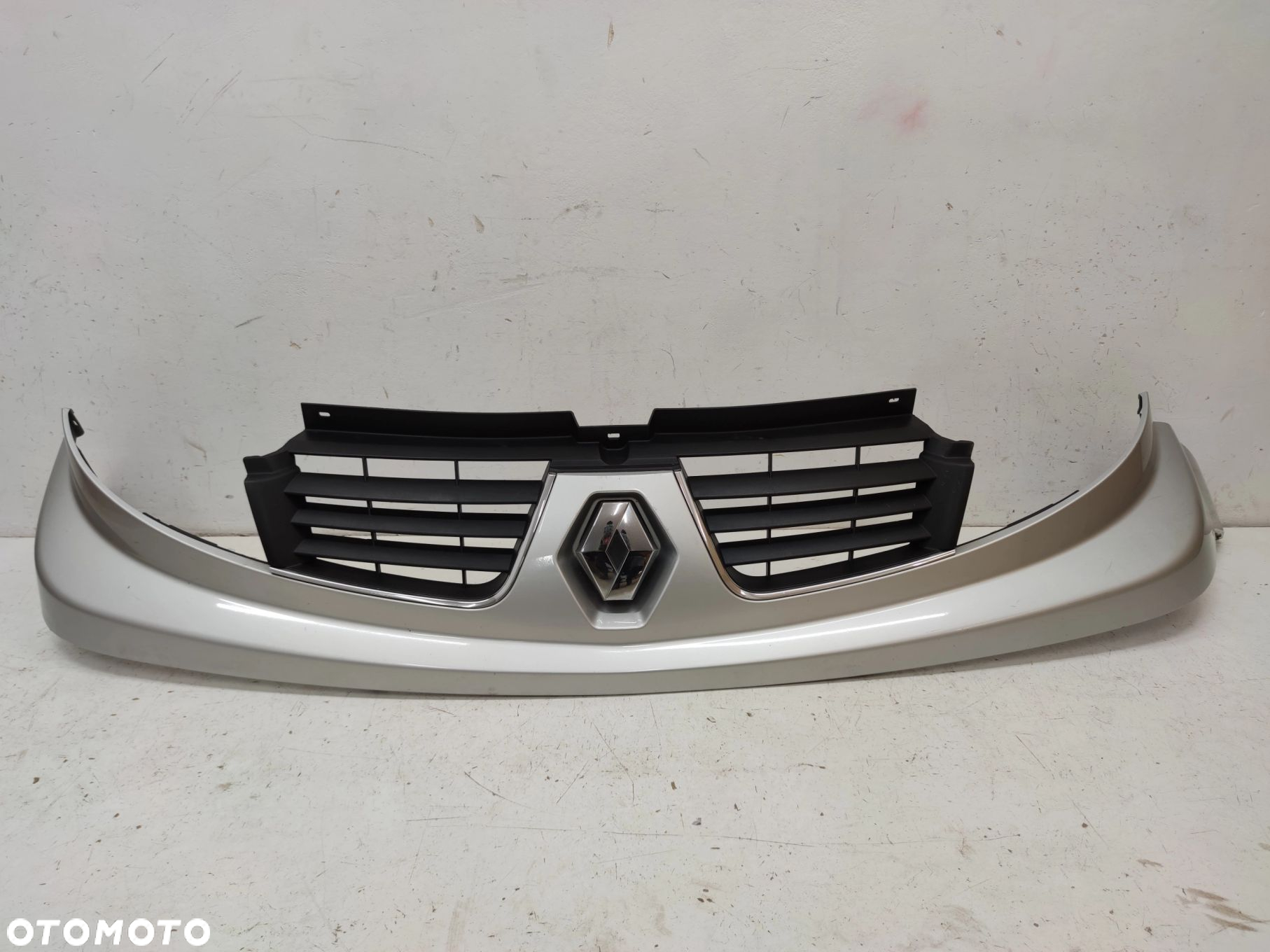 GRILL ATRAPA RENAULT TRAFIC II LIFT - 2