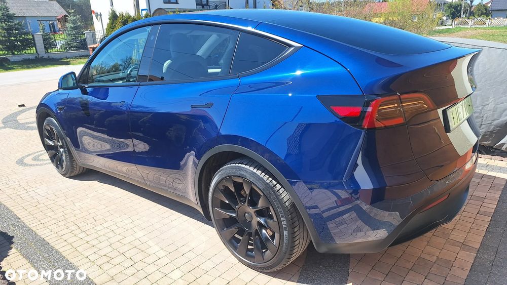 Tesla Model Y - 6