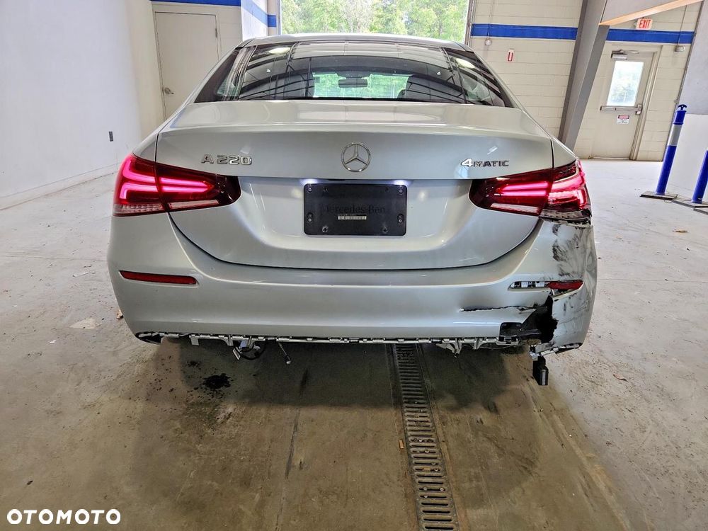 Mercedes-Benz Klasa A 220 4Matic 7G-DCT - 7
