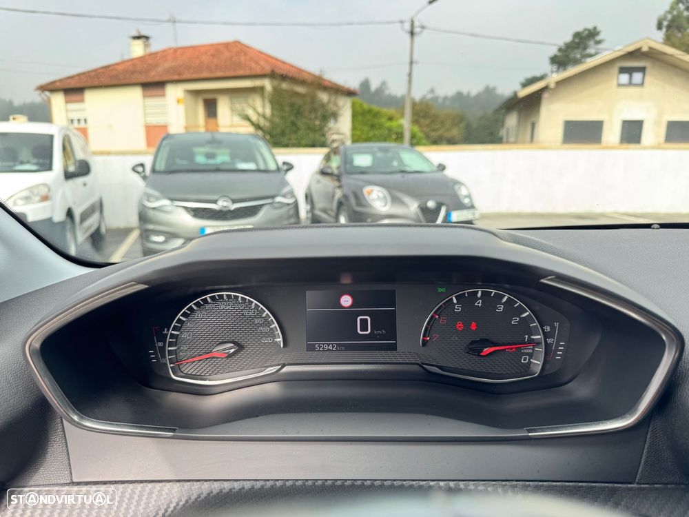 Peugeot 208 1.2 PureTech Allure Pack - 18