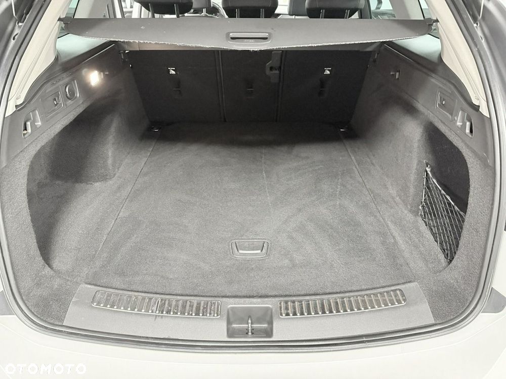 Opel Insignia - 38